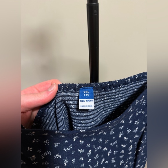 Old Navy Navy Blue Spaghetti Strap Dress tie straps adjustable with pockets⭐️ - Picture 3 of 6